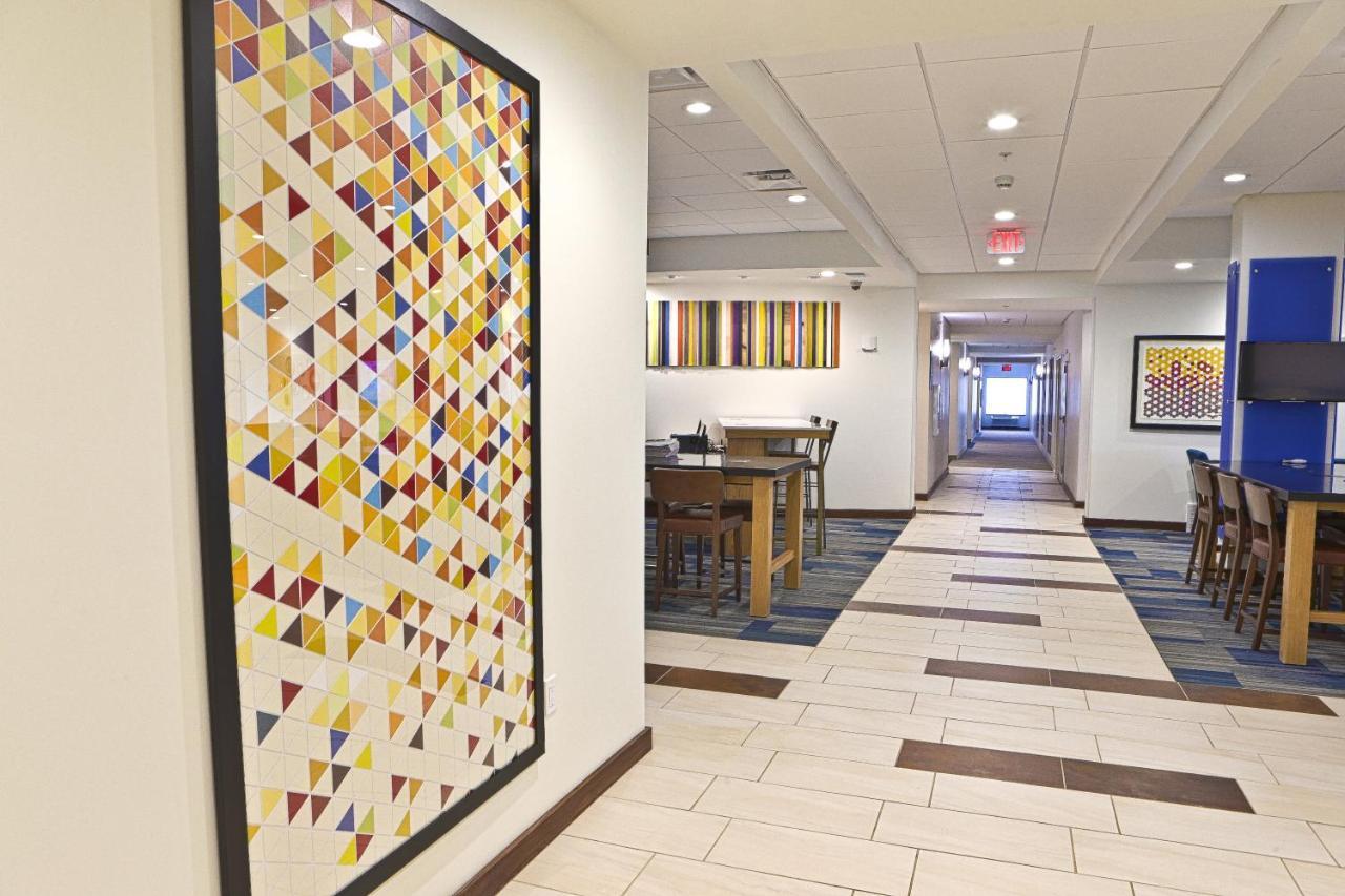 Holiday Inn Express Rochester Hills By Ihg Exterior foto